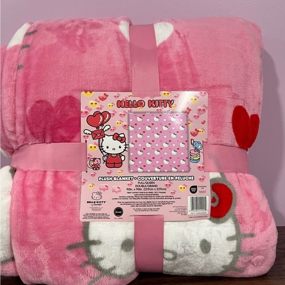 Hello Kitty Other - Hello Kitty Valentines Heart Full/Queen Size Blanket